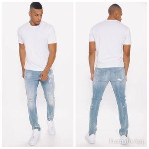 NWT Nova Man Owen Slim Taper Jeans SZ 30x32 Light Wash Destruction